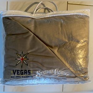 Vegas Golden Knights ~ Brand New in bag plush throw blanket .. but no no tags